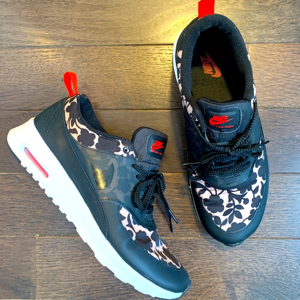 NIKE AIR MAX Thea Tan and Black Flower Sneakers
